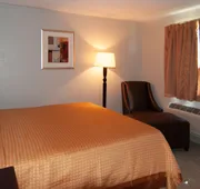 Express inn and suites hotel detail image 5