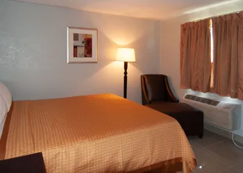 Express inn and suites hotel thumbnail 5