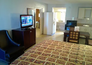 Express inn and suites hotel thumbnail 8