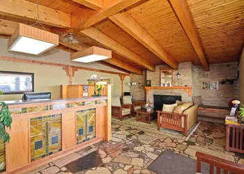 Americas Best Inn Iola hotel thumbnail 2
