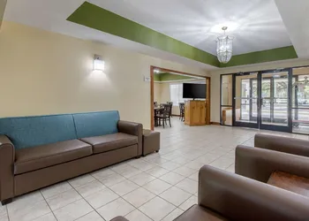 Quality Inn Kingstree North hotel thumbnail 3