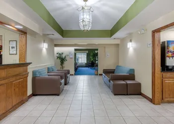 Quality Inn Kingstree North hotel thumbnail 5