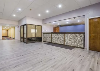 Quality Inn Grayville hotel thumbnail 7