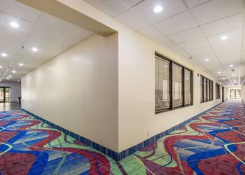 Quality Inn Grayville hotel thumbnail 8