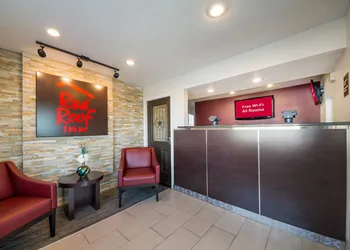 Red Roof Inn San Antonio E – Frost Bank Center hotel thumbnail 5