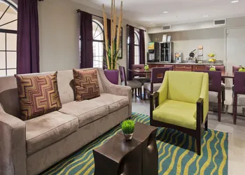 SureStay Hotel by Best Western Deer Park hotel thumbnail 2