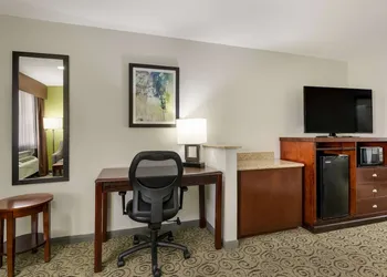 SureStay Hotel by Best Western Deer Park hotel thumbnail 5