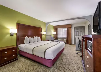 SureStay Hotel by Best Western Deer Park hotel thumbnail 8