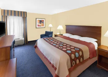 Super 8 by Wyndham Hattiesburg South hotel thumbnail 4