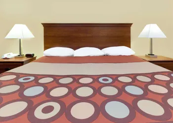 Super 8 by Wyndham Hattiesburg South hotel thumbnail 5
