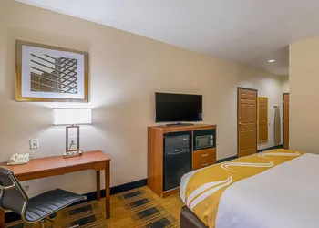 Quality Inn & Suites Lampasas hotel thumbnail 6