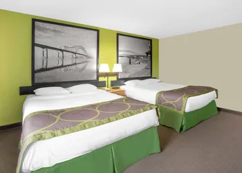 Super 8 by Wyndham Davenport hotel thumbnail 5
