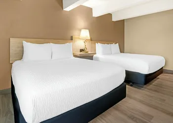 Fairway Inn and Suites, an Ascend Collection Hotel hotel thumbnail 6