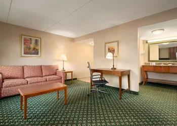 Hampton Inn & Suites Williamsburg-Central hotel thumbnail 6