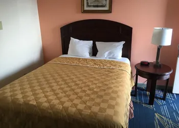 La Hacienda Motel hotel thumbnail 3