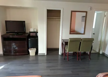 La Hacienda Motel hotel thumbnail 7