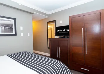 Sandman Hotel & Suites Vancouver Airport hotel thumbnail 4