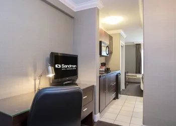 Sandman Hotel & Suites Vancouver Airport hotel thumbnail 5