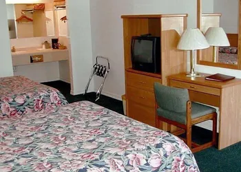 Dude & Roundup hotel thumbnail 6