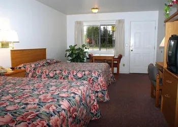 Dude & Roundup hotel thumbnail 7