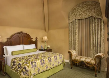 Ayres Hotel Manhattan Beach LAX hotel thumbnail 4
