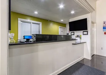 Studio 6 Dallas, TX hotel thumbnail 3