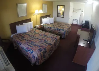 Rodeway Inn Goddard hotel thumbnail 3