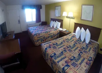 Rodeway Inn Goddard hotel thumbnail 4