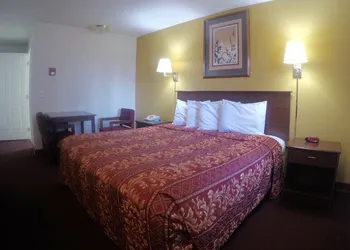 Rodeway Inn Goddard hotel thumbnail 7