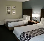 La Quinta Inn & Suites by Wyndham Tomball hotel detail image 4