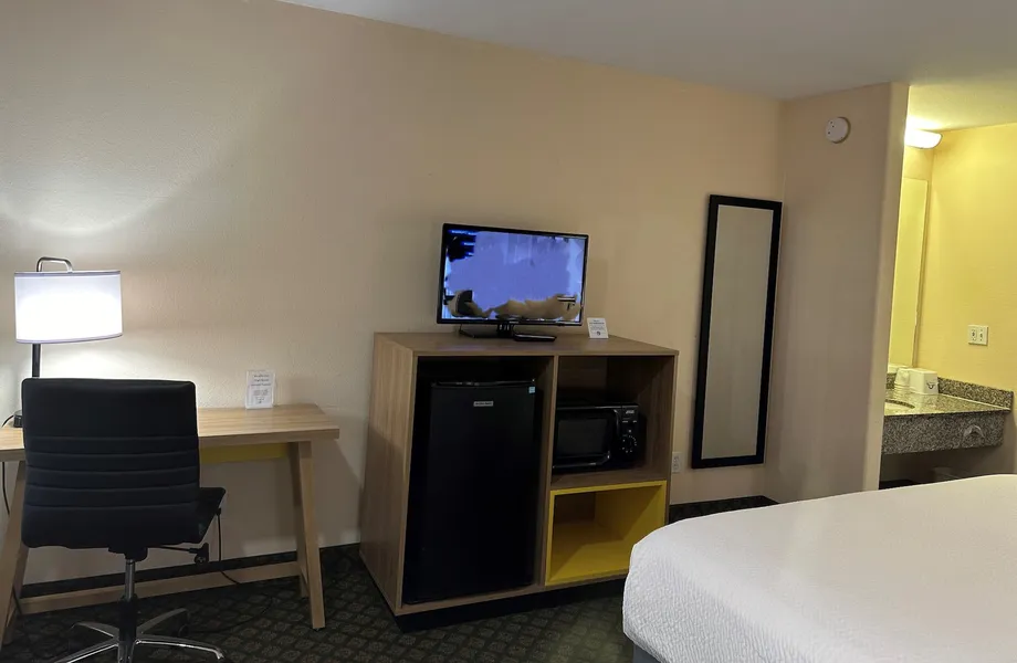 Days Inn & Suites by Wyndham Eunice hotel detail image 6