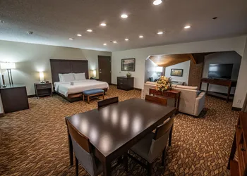 Christopher Inn and Suites hotel thumbnail 4