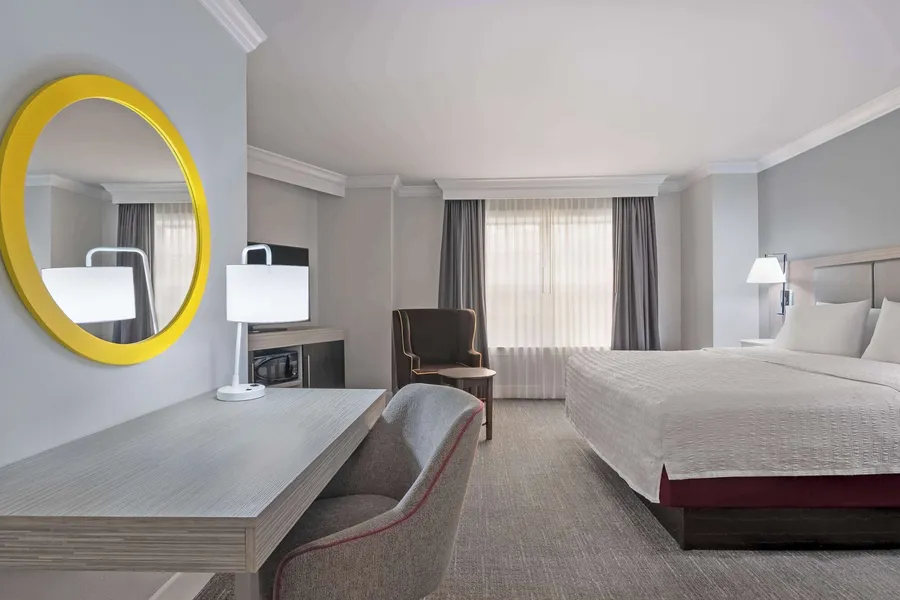 Hampton Inn & Suites Stamford hotel detail image 6