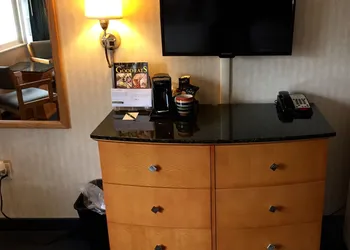Black Mountain Inn hotel thumbnail 5