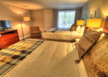 River Edge Inn hotel thumbnail 3