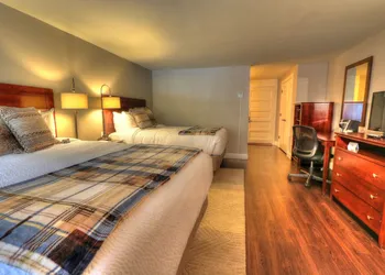 River Edge Inn hotel thumbnail 4