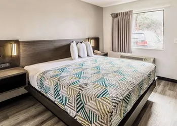 Motel 6 Carlsbad, CA - Near Legoland hotel thumbnail 6