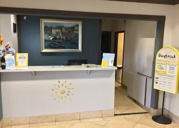 Days Inn & Suites by Wyndham Webster NASA-ClearLake-Houston hotel thumbnail 6