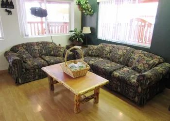 Yellowstone Country Inn hotel thumbnail 5