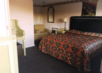 Budget Inn North Stonington hotel thumbnail 4