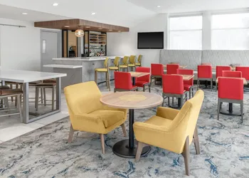 Hilton Garden Inn Queens/JFK Airport hotel thumbnail 2