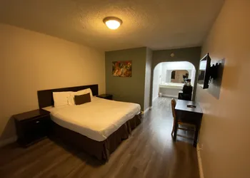 Anaheim Executive Inn & Suites hotel thumbnail 4