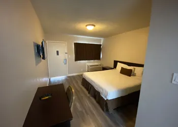 Anaheim Executive Inn & Suites hotel thumbnail 5