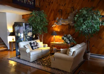 Greenbrier Inn hotel thumbnail 6
