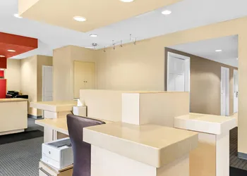 MainStay Suites Middleburg Heights Cleveland Airport hotel thumbnail 5