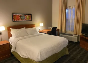MainStay Suites Middleburg Heights Cleveland Airport hotel thumbnail 7