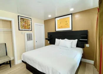 Ocean Inn hotel thumbnail 7