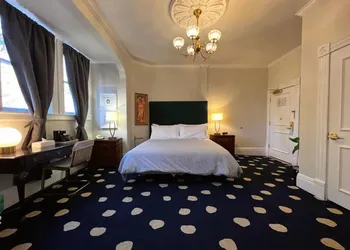 The Sterling Hotel hotel thumbnail 6