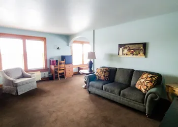 Nuks Executive Suites hotel thumbnail 8