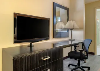 Suburban Studios International Drive hotel thumbnail 4